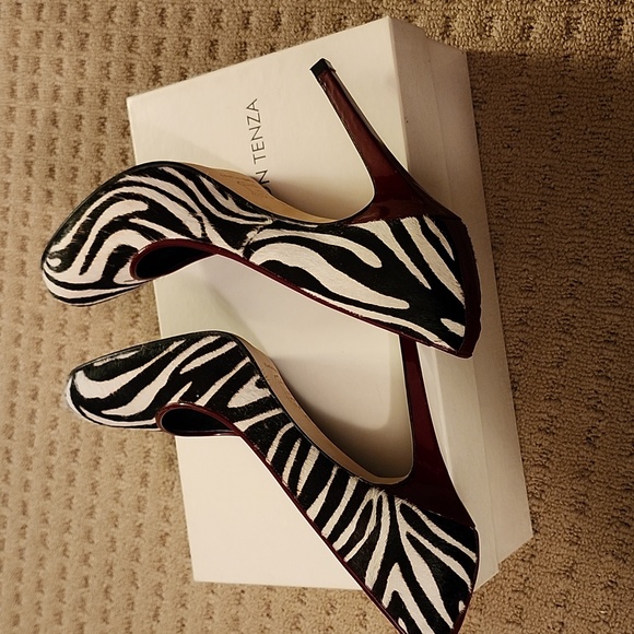 Zebra print, pony hair heels, adorned with red highlight stiletto heels. - Picture 5 of 5